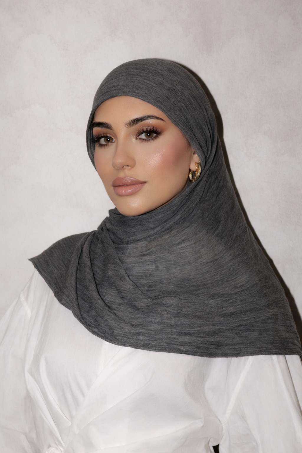 The Art of Modest Elegance: Styling the Textured Crinkle Hijab